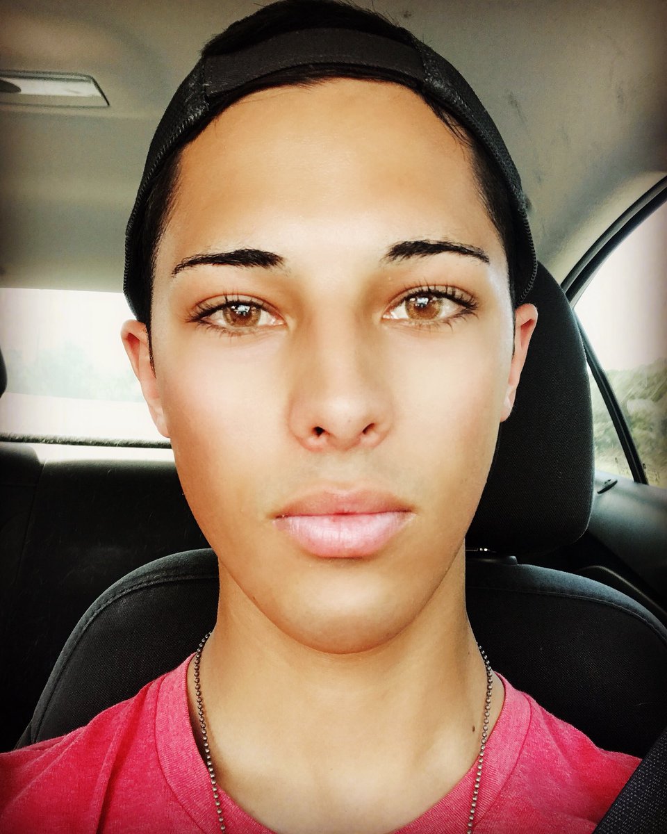 bitterflyfrog's tweet image. Such a hot day out