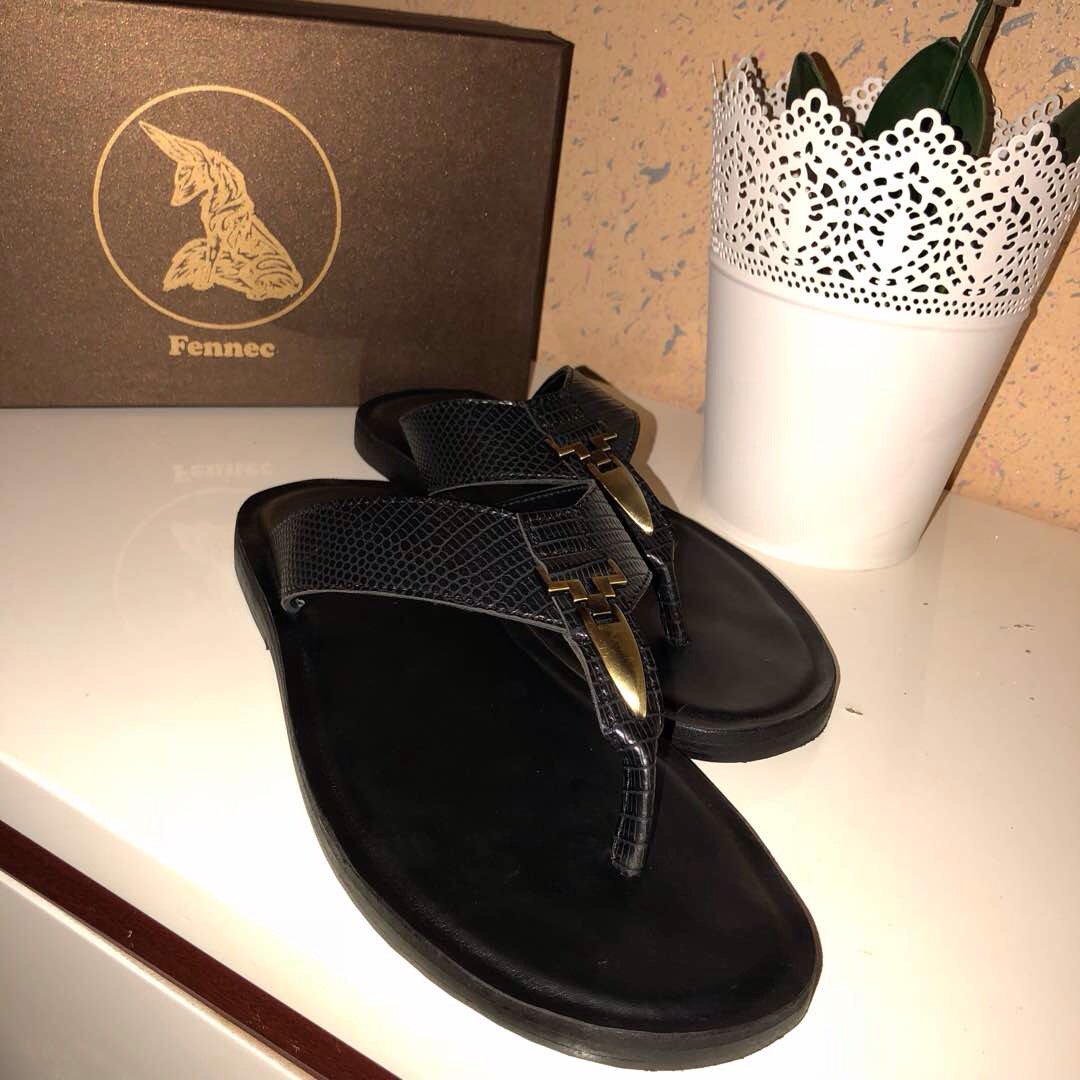 FennecDesigns's tweet photo. Fennec shoes to the world👣🕊 https://t.co/grRHktqERI