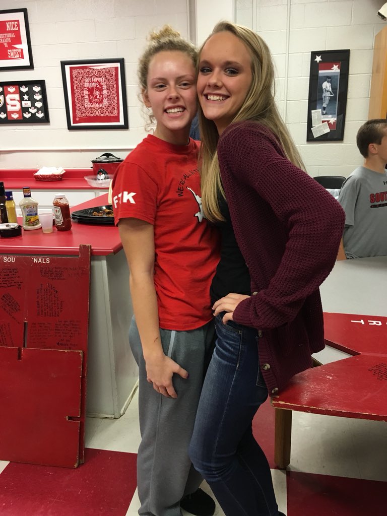 britnimacy's tweet photo. Happy bday des!!! Hope your day is great, miss you!!! ❣️👯♀️ #seXC #afgd https://t.co/Bja3ngR4YV