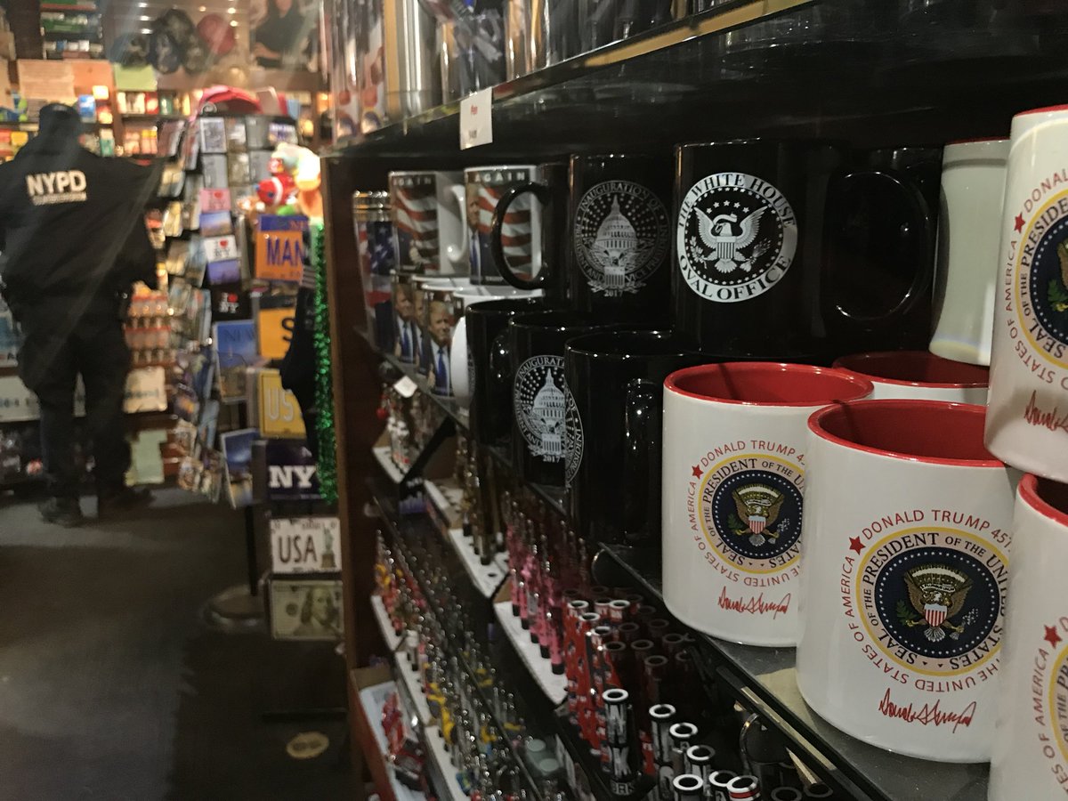 Marcus Baram On Twitter Mugs Emblazoned With Presidential Seal Still On Sale Today At Trump Tower Gift Shop Normeisen Rwpusa