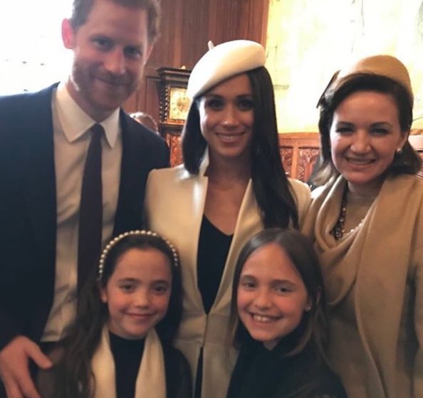 The ROYAL News (@TheROYALNews2) on Twitter photo 2018-03-16 20:18:12 Премьер-министр Мальты Joseph Muscat поделился в социальной сети Инстаграм фотографией своей семьи и Меган с Гарри.
#меганмаркл #принцгарри #знаменитости #MeghanMarkle #PrinceHarry Премьер-министр Мальты Joseph Muscat поделился в социальной сети Инстаграм фотографией своей семьи и Меган с Гарри.
#меганмаркл #принцгарри #знаменитости #MeghanMarkle #PrinceHarry