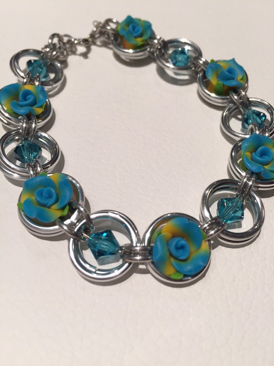 Teal Chainmaille Flower and Swarovski Crystal Bracelet tuppu.net/4d5b252 #handmade #RandomJewelry #shoplocal #Etsy #TealJewelry