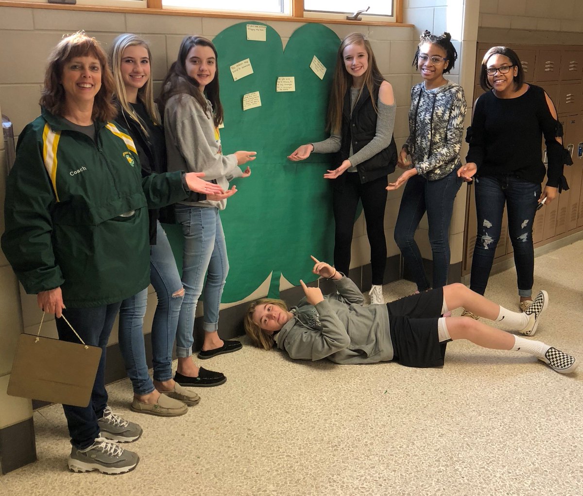calvertnet's tweet image. Happy St. Patrick's Day from @PlumPointMSCCPS! To promote  kindness, students wrote inspirational quotes and posted them in the hall on a shamrock.