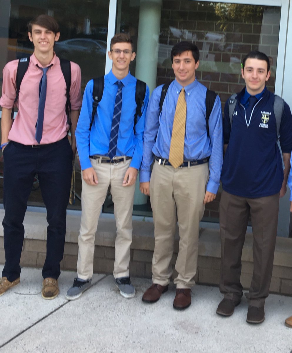 MMcCabe_LSCHS's tweet photo. 17 members of the Speech and Debate Team will be competing over the next 2 days at the 2018 State Tournament. Good luck, gentlemen! #LSCHSForum #phssl18 https://t.co/YLQzJ1vMNB