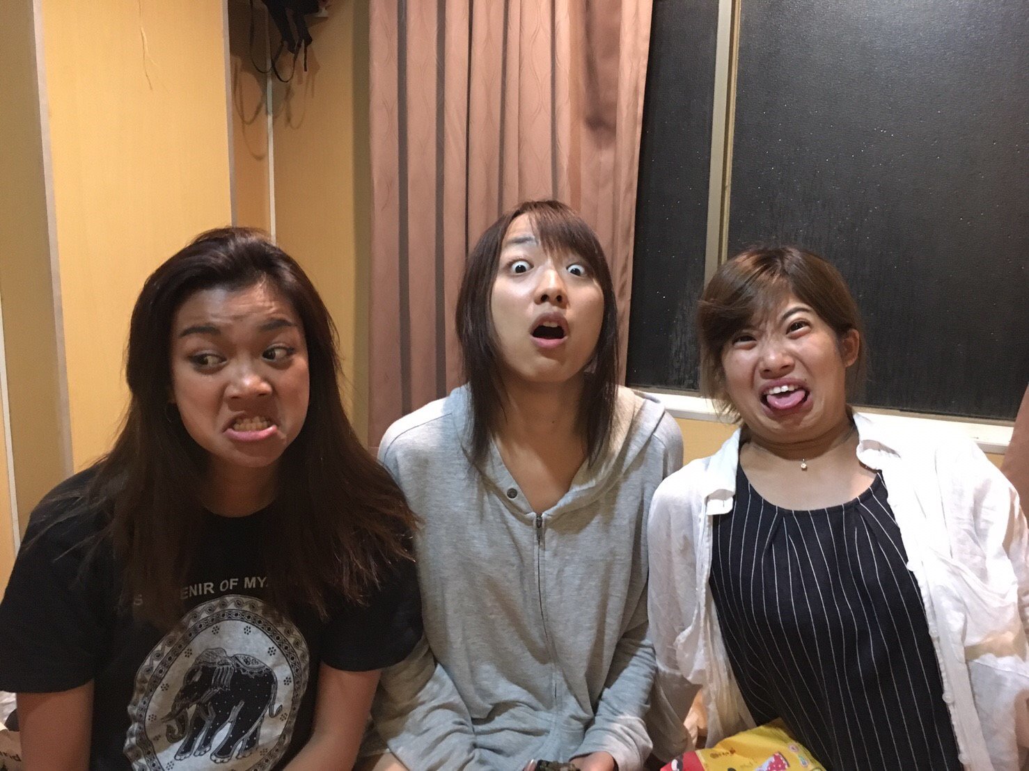 あいのり African Journey A Twitteren ゆめちんに代わって 女子メンバーは でっぱりん アスカ かすがの3人 あいのりナイト あいのり あいのり African Journey A Twitteren ゆめちんに代わって 女子メンバーは でっぱりん アスカ かすがの3人 あいのりナイト あいのり
