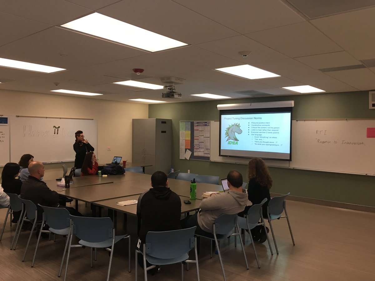 IDEACenterHS's tweet photo. Project Tuning!! We are moving forward @JadeMohrWhite @MrStrong3rd @datraut #schoolretoolsd https://t.co/dW3EFmnWYu