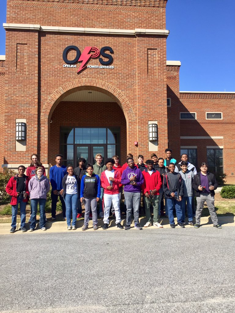 Laura Anglin tweet media