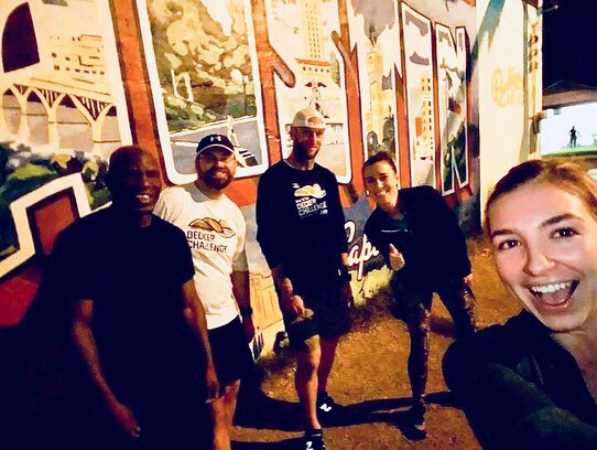 BritneyJo__'s tweet photo. Greetings from #austin at 5:30am with my @bomfaustin crew! ππΌ ππ£ #bomfatx #bomflove #runatx https://t.co/iejmZwNaG9
