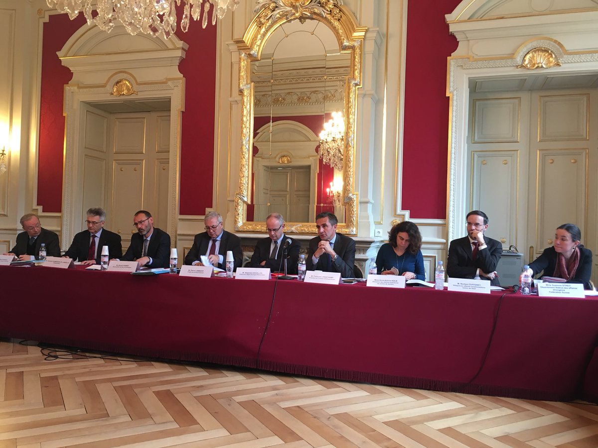 AstridBaudRoche's tweet image. #GrandGeneve instance politique #CRFG Comité Régional franco-genevois @prefetrhone @Prefet74 @Prefet01 @confederationch @Geneve @auvergnerhalpes #ambassadeur 🇫🇷 , @dpt74 @dpt01 @CantonVaud  dossiers: projet d’agglo, mobilite , petites douanes, scolarisation🇨🇭et aéroport