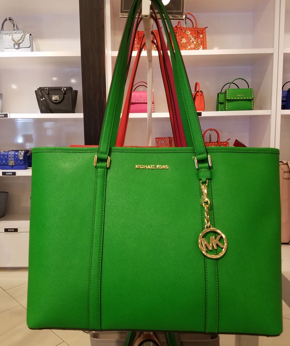 OutletsofMS's tweet photo. For a high end fashionable accessory this St. Patrick's Day, opt for a @MichaelKors tote, Suite 495! You'll find MORE at the Outlets of Mississippi, for LESS! #highway2pearl #convenientandclose #morefabulouslessprice #springsavings #whosyourbunny #stpatricksdayfashion https://t.co/8zHGX6jKRo