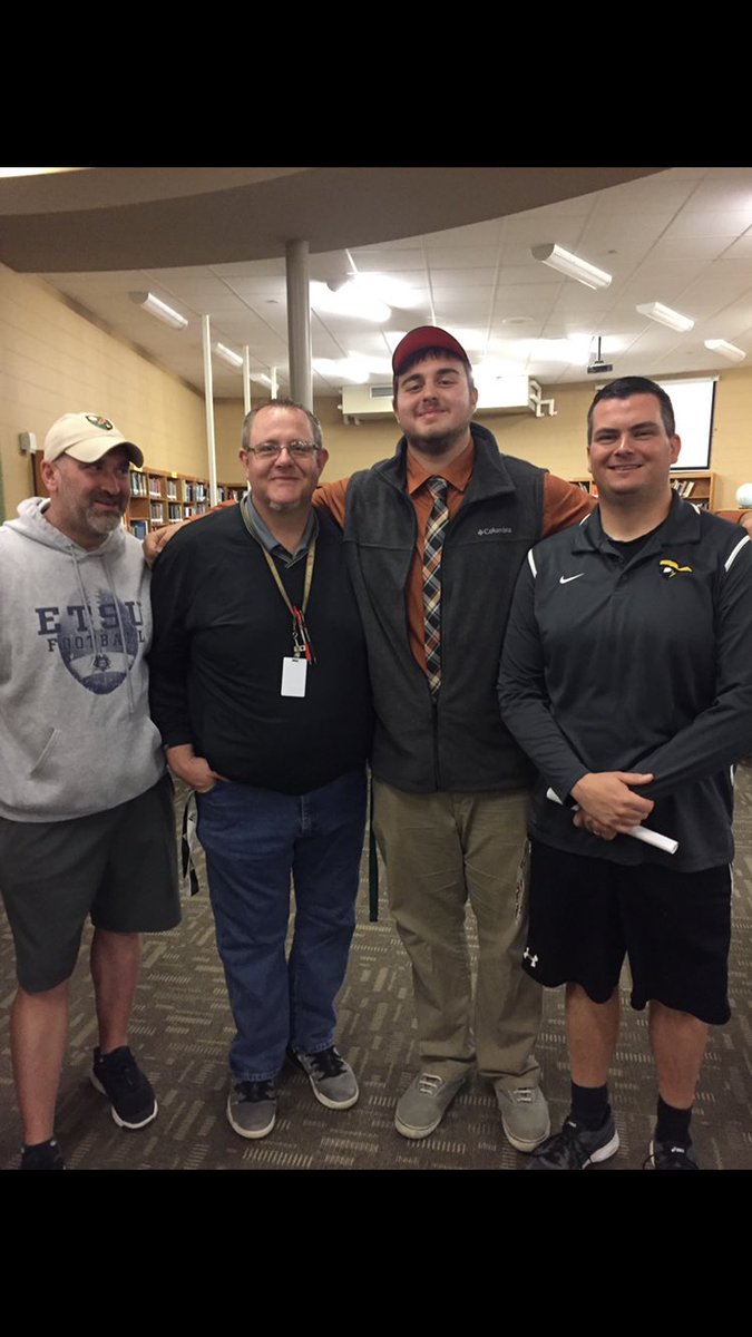 HunterPrice76's tweet photo. Today was one of the happiest days of my life. Finally accomplished one of my dreams. Thanks to Pioneer Nation and all the supporters for a great four years! https://t.co/EECCMPUbws