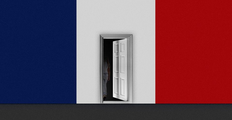 jestarkphd's tweet photo. The Age of Consent Is Up for Debate in France https://t.co/iOU5d8YtKX https://t.co/fAd9iyWjOI