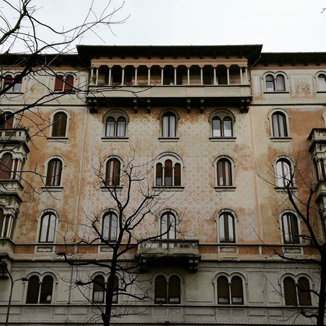 PetitChevalier's tweet photo. La bellezza quotidiana di Milano #instamilano #GeOv #igersmilano #milanodascoprire https://t.co/4AC2JLdzX3 https://t.co/pc75ncMDS4