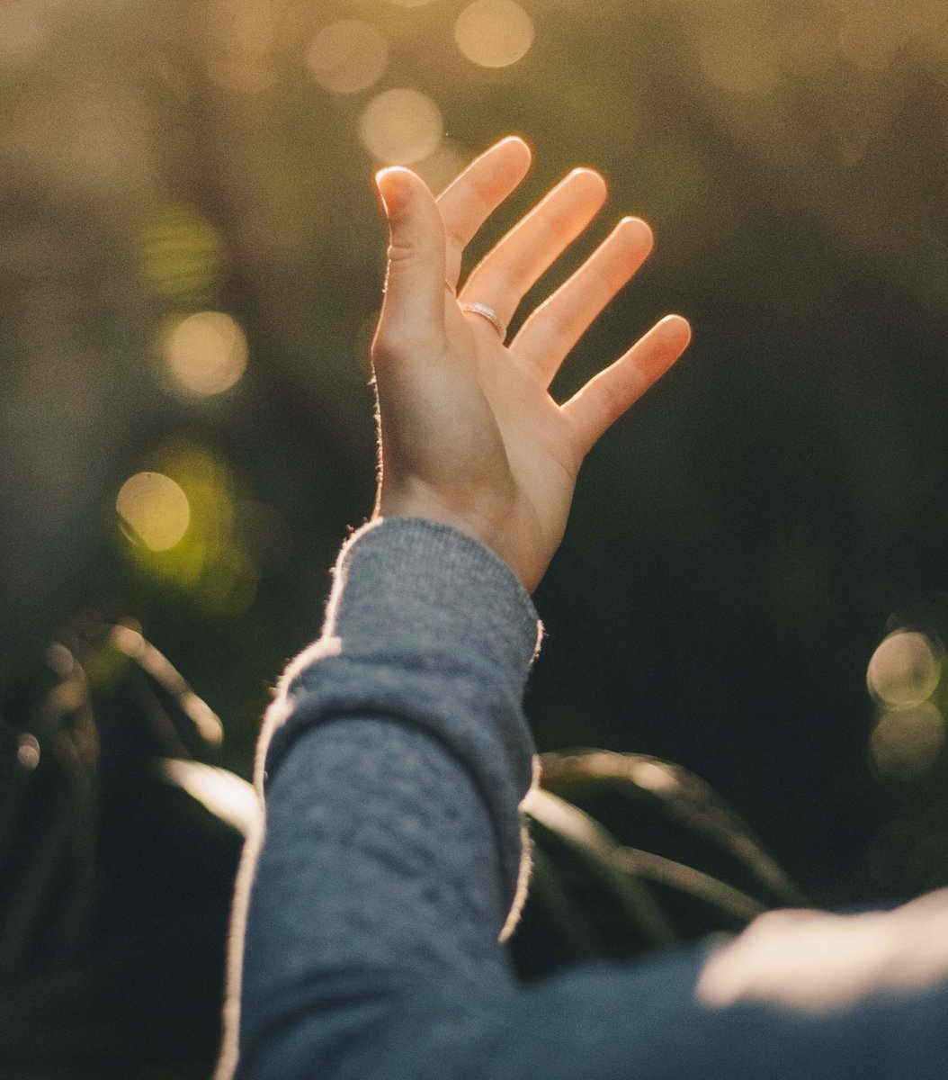 RezWomen's tweet image. Pray it -- Pray it and receive his Holy presence, know like Eph 2 says, "you are God's masterpiece" . #ifllovejournal #armsraised #fillus #youareamasterpiece