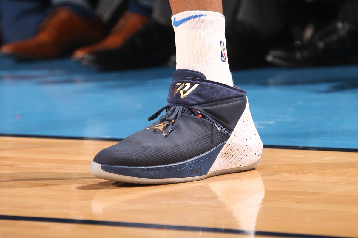 jordan why not zer0 1 on feet