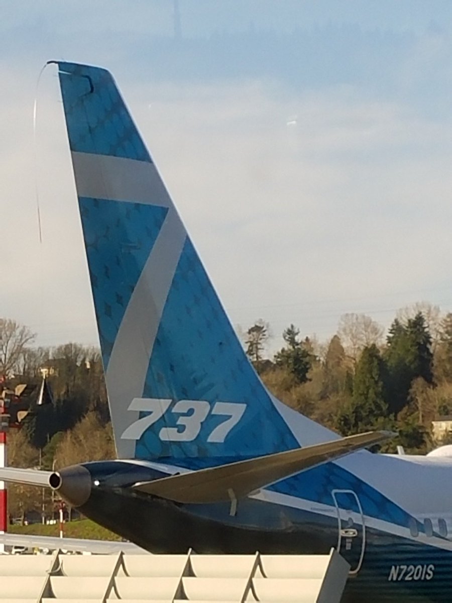 hitchin1066's tweet image. Boeing blue day sky for planned first flight of #737MAX7 from Renton #737MAX #thinkmax