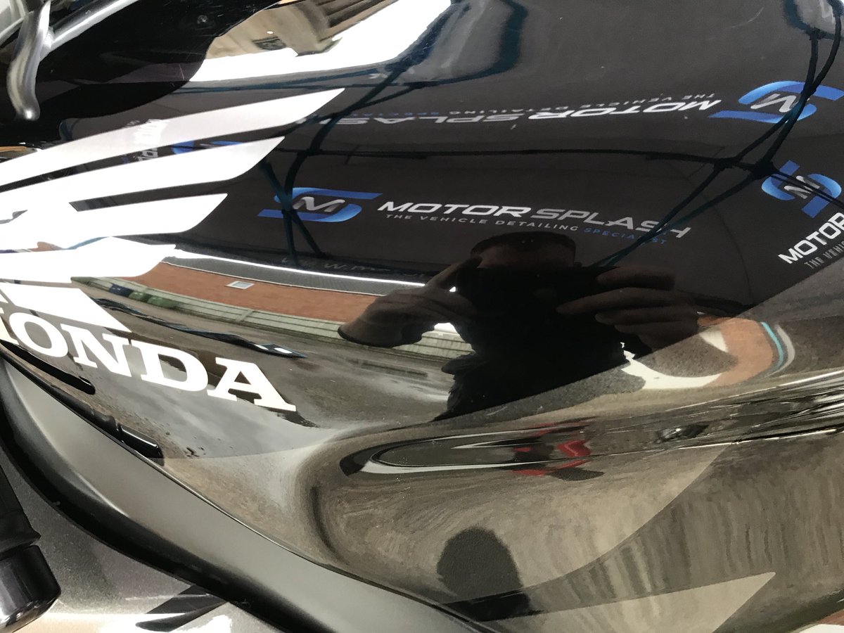 MotorSplash_'s tweet image. This stunning Honda SP2 in for a Detail and Ceramic coat today. #Detailing #Gtechniq #Honda #SP2 #VTR #Gloucester #Motorbike