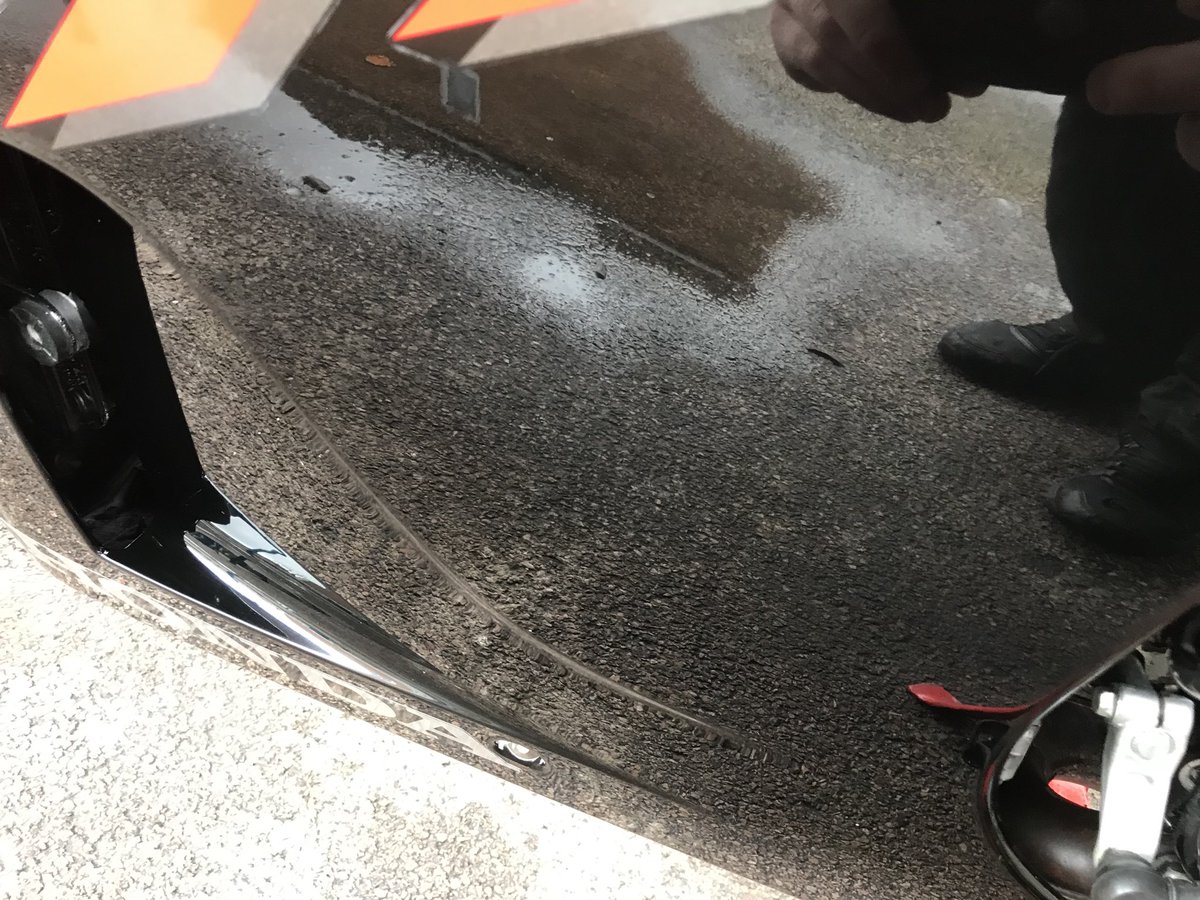 MotorSplash_'s tweet image. This stunning Honda SP2 in for a Detail and Ceramic coat today. #Detailing #Gtechniq #Honda #SP2 #VTR #Gloucester #Motorbike