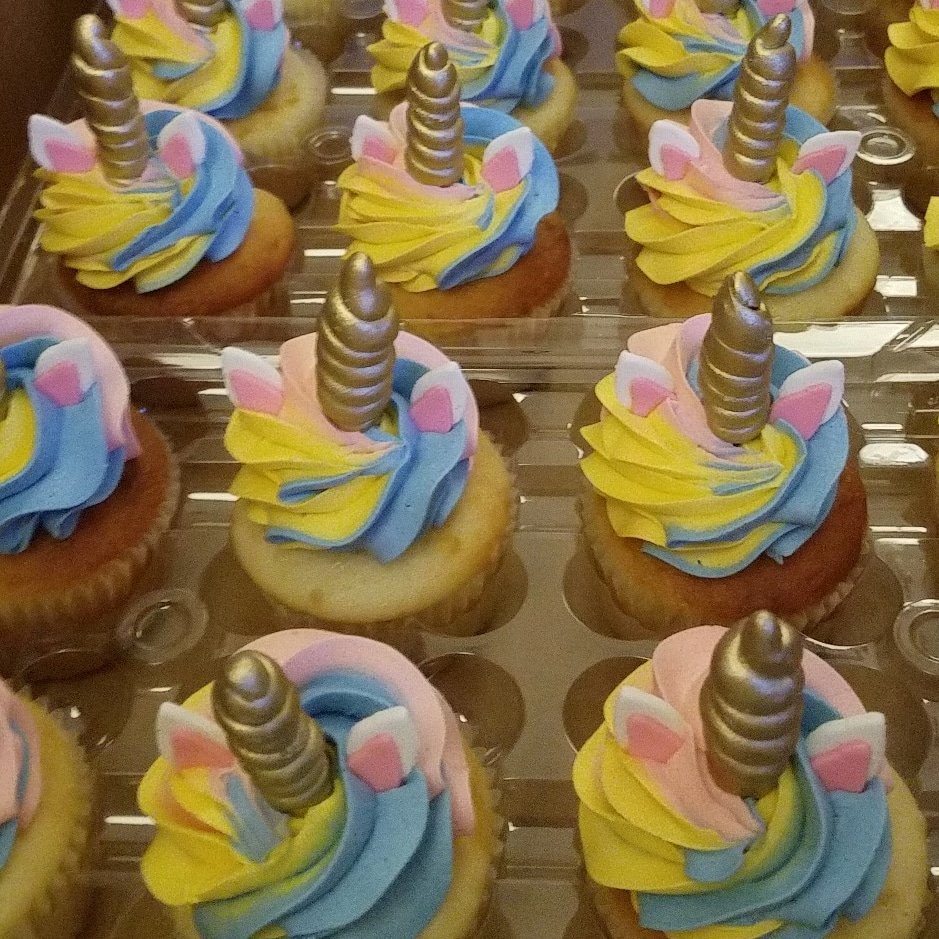 Cupcakes for my babys 7th bday