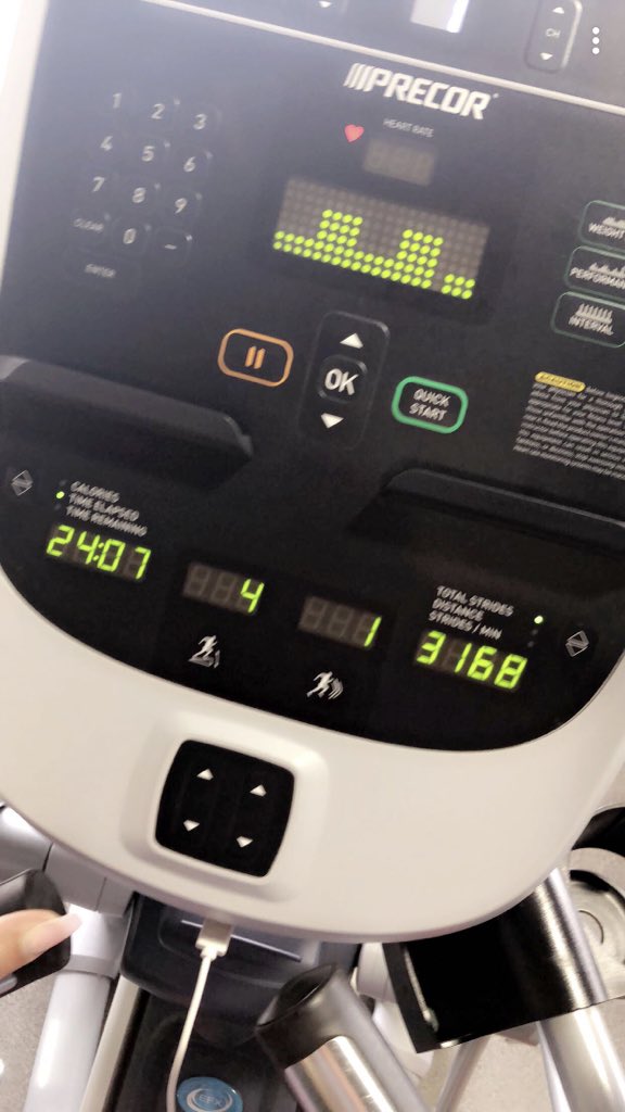 joannalynae's tweet image. Yesterday was my 3rd straight day in the gym! #TeamNoStomach soon lol I ain’t stopping this time