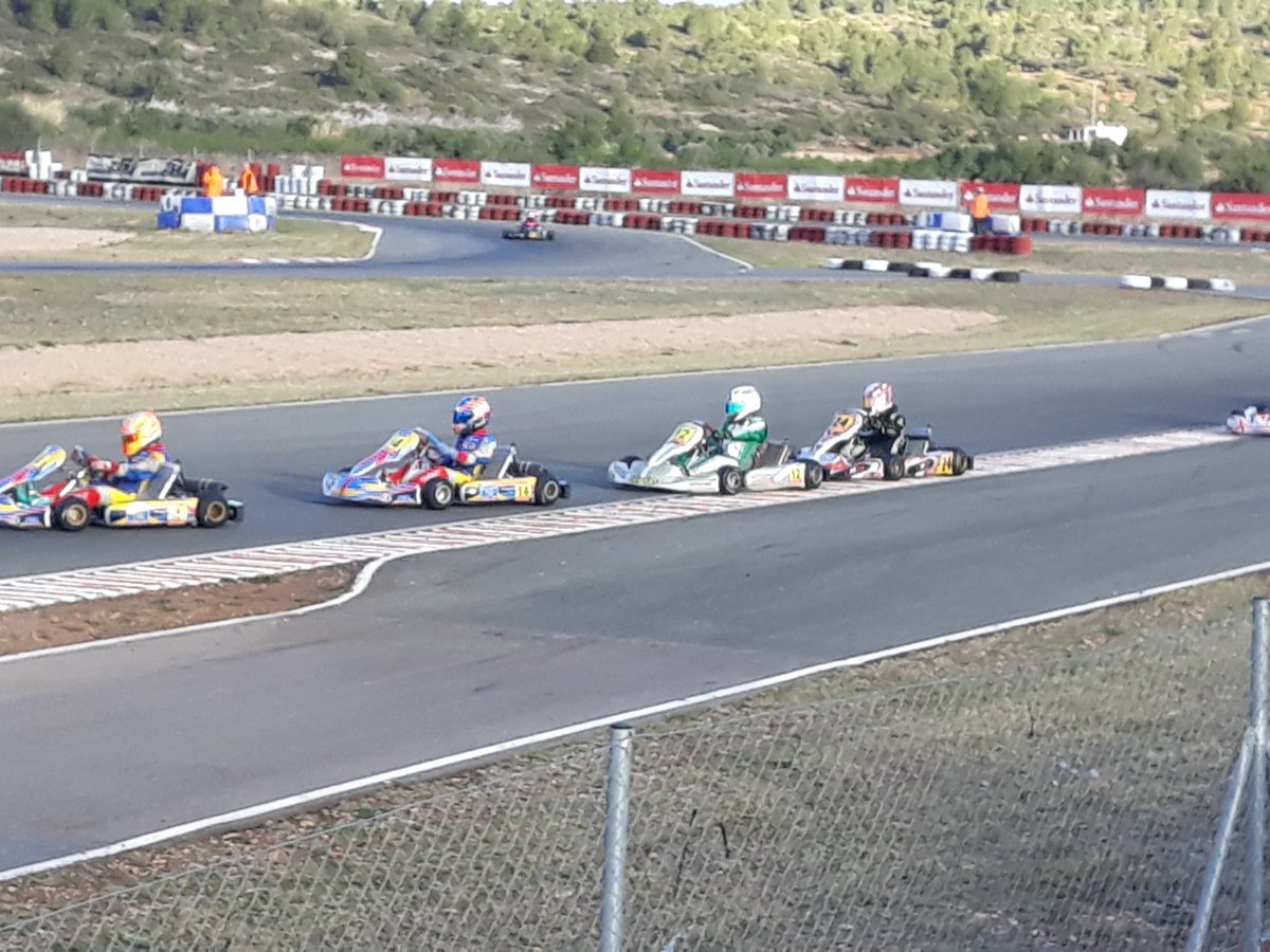 AlbanesiEsteban's tweet photo. Comenzamos el "C.España" de Junior!!! 39 inscriptos, todo el finde por encima de mitad parrilla y una final desde P33 a P19 en mojado!!! A seguir aprendiendo Ale... Esponsor @playaslloret #AleAlbanesi #gass #kart https://t.co/aAQeHJVCXz