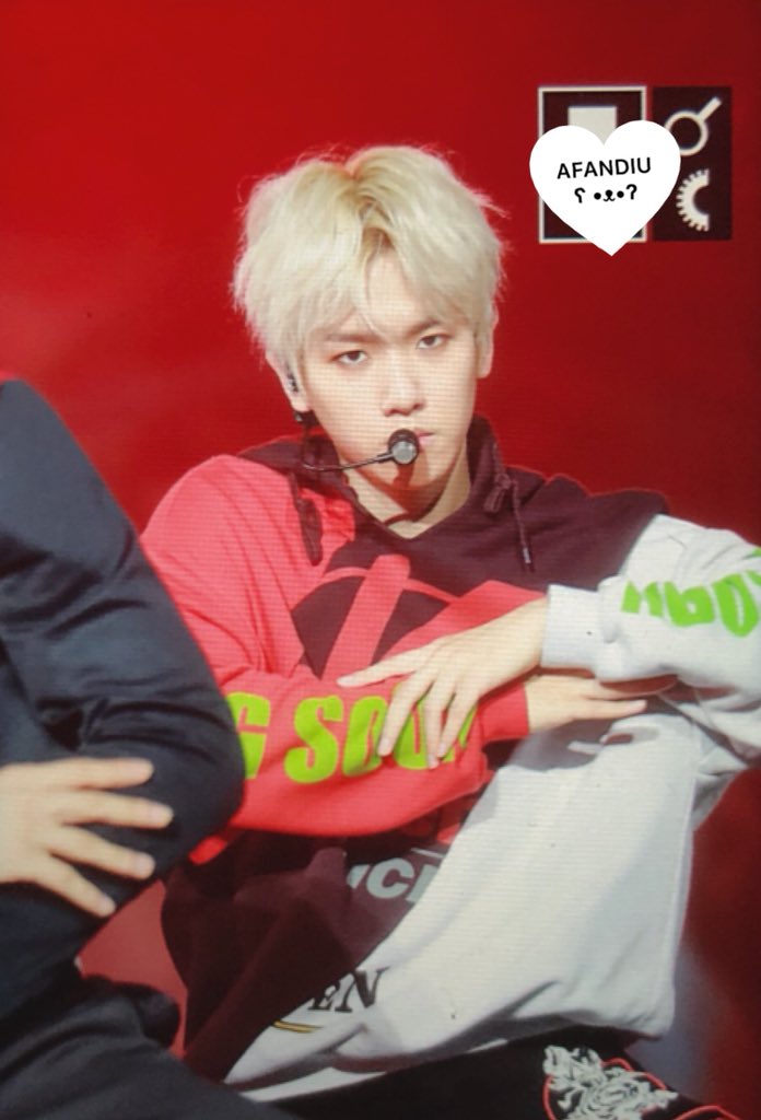 AFANDIU0506's tweet photo. 20180316 #백현 #BAEKHYUN https://t.co/FIGW0VXhGu