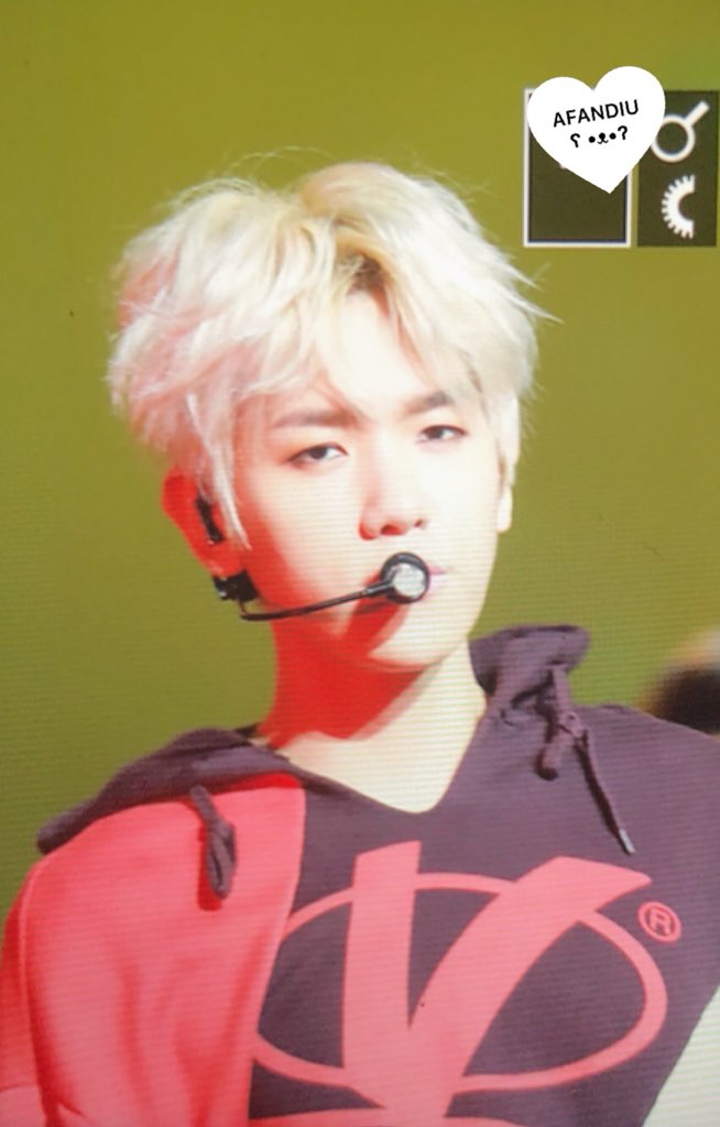 AFANDIU0506's tweet photo. 20180316 #백현 #BAEKHYUN https://t.co/FIGW0VXhGu