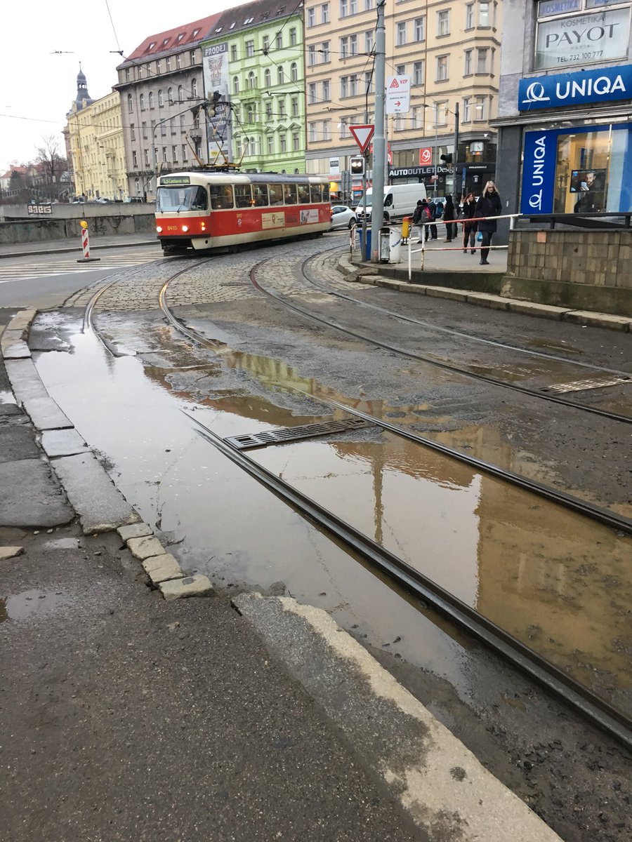 kluk z Prahy tweet media