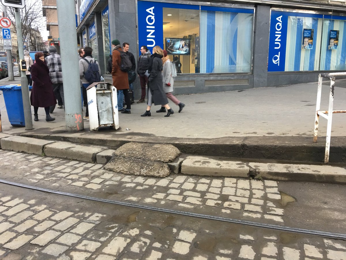 kluk z Prahy tweet media