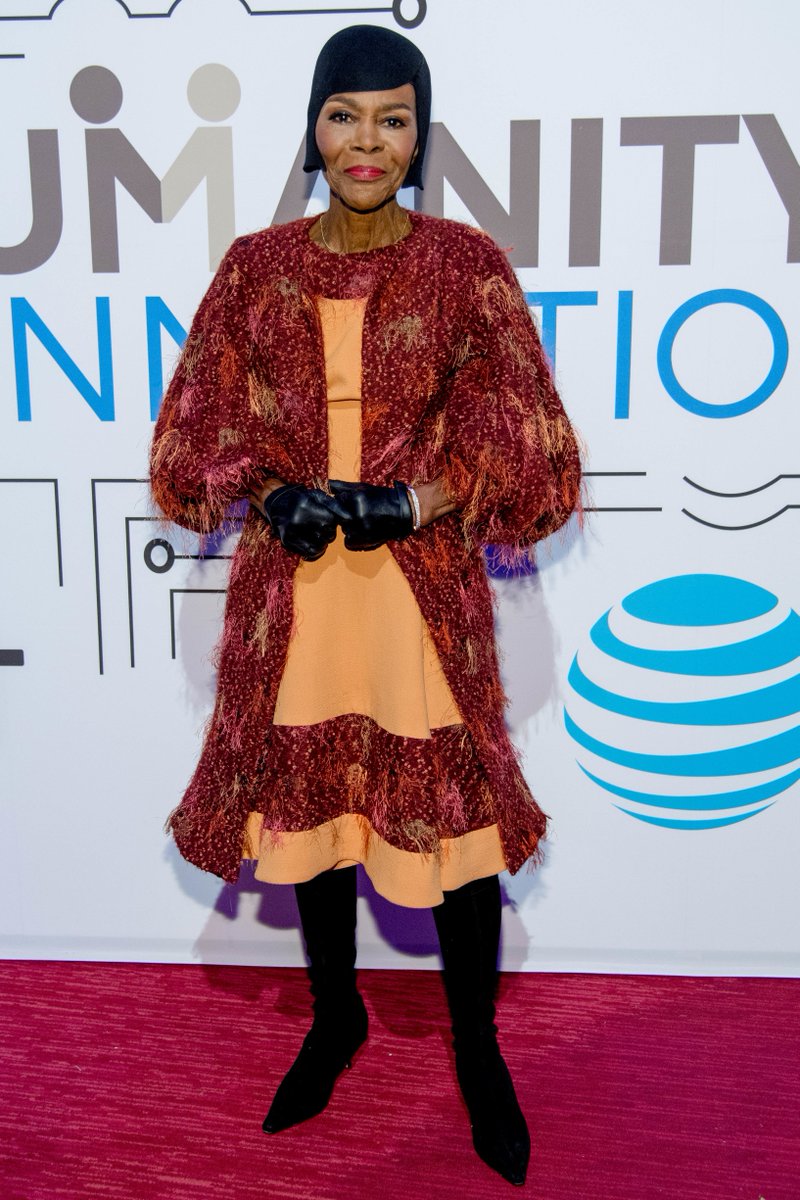 Essence's tweet photo. Dear lord, please let us have this much grace, style, and poise at 93! Come through, Cicely. https://t.co/WAEEWhJoFW https://t.co/lMml2atFnK