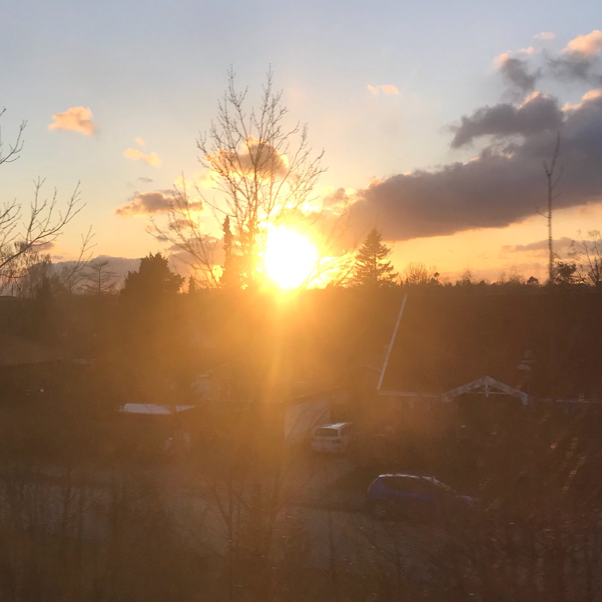 mariestaerke's tweet photo. #smuk #vinter #solnedgang #stog #linjeE #jersie #togtur #elskerdet #ingenfilter tak for turen @omDSB https://t.co/Q5nxIUoSYf