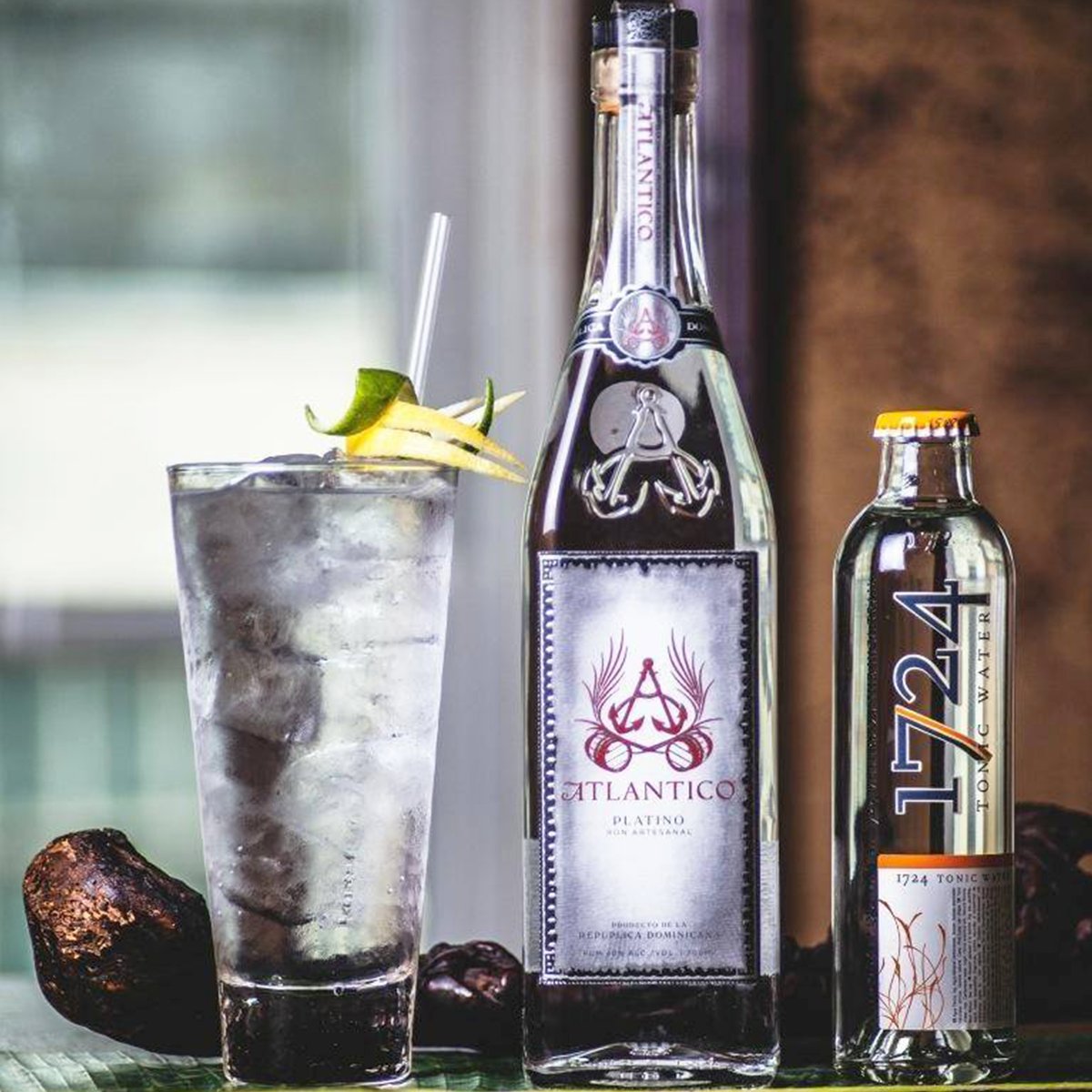 Expect something wondrous at first sip with this #1724Tonic with <a href="/AtlanticoRum/">Atlantico Rum</a> cucumber syrup. #DemandinglyDemanding 

[Photo credits: Sbohem Rozume Ron Bar.]