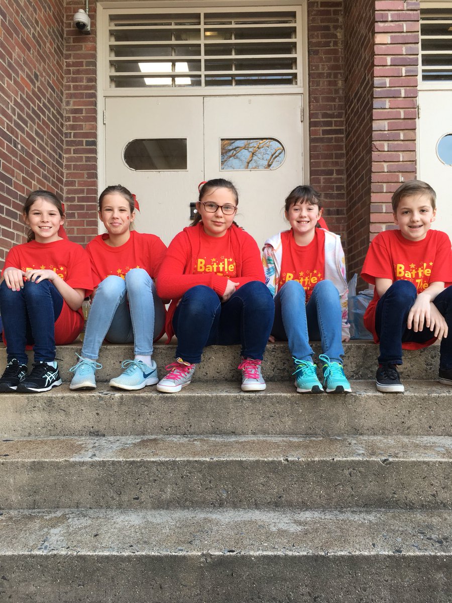 Crosbys5th's tweet photo. Adding another first place to the week! So very proud of our Battle of the Books team! #gcsk12 #wildcatpride https://t.co/HMQBmDEQvJ