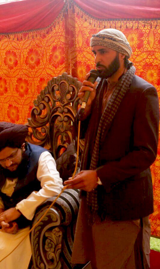 KHARIOFFICIAL's tweet photo. Sahibzada Mian Umar Bukhsh Sajjada Nasheen Khari Sharif at Pira Shah House Darbar E Alia Khari Sharif https://t.co/lbx6hMqm3k