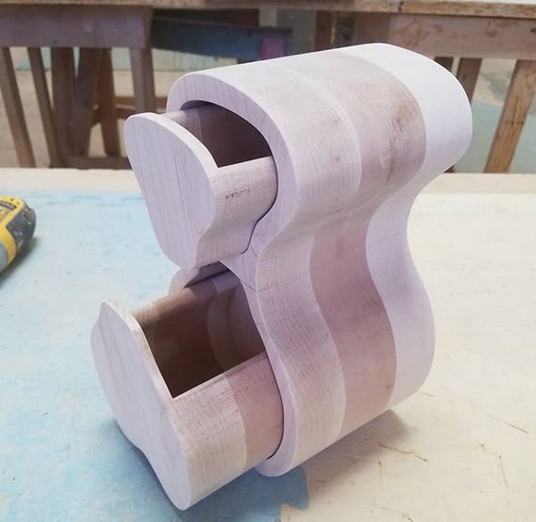 LagunaTools's tweet photo. Anyone still making Bandsaw Boxes? By @wyowoodworking
#wyowoodworking #bandsaw #boxes #bandsawboxes #wood #woodworking #woodworker #creative https://t.co/V8VOIztcfh