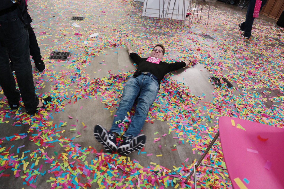 jcdelacruz622's tweet photo. #confettiangel @SievertMike @CallieField @JohnLegere https://t.co/y3n0IgT3i5