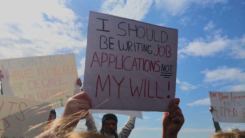kezzle_b's tweet image. Today’s walkout at Jefferson City High School in Missouri. Kids in the capital city of a red state stepping up. It was cold and rainy, but I am so inspired. So many amazing voices amplified, and so many letters to Congressmen written! #NeverAgain @Emma4Change @Sarahchadwickk
