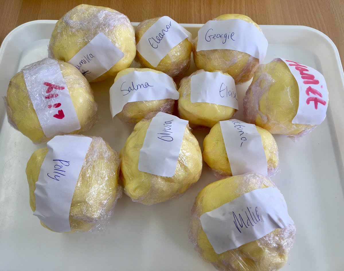 StephMKnight's tweet image. L5 GCSE Food girls made scones with the homemade butter they made on Tuesday, and in-season rhubarb jam 😋👏🏼 #GCSEFood #rhubarb #homemadebutter