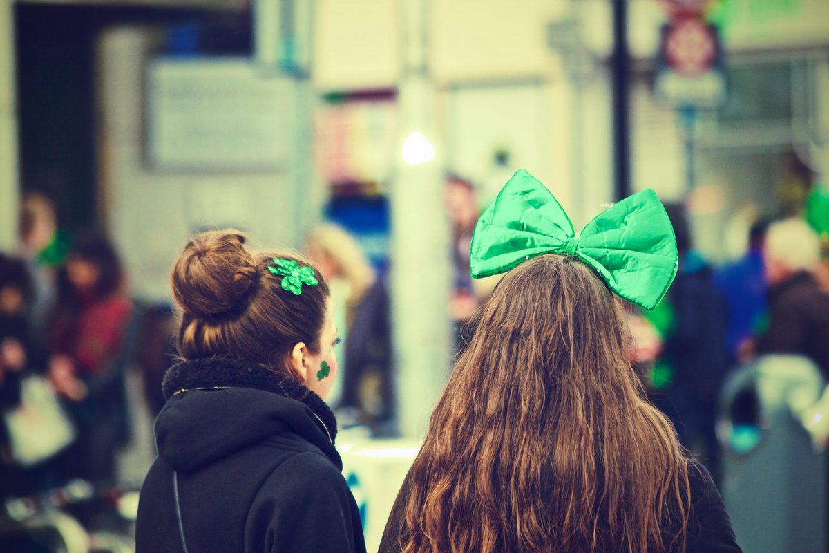 PaperDueNow_'s tweet photo. Wohoo! St. Patrick's Day 2018 is on Saturday! 🍀

PaperDueNow wants to see your photos in green tomorrow by hashtag #Patrick2018 https://t.co/AwjGiJCRVQ