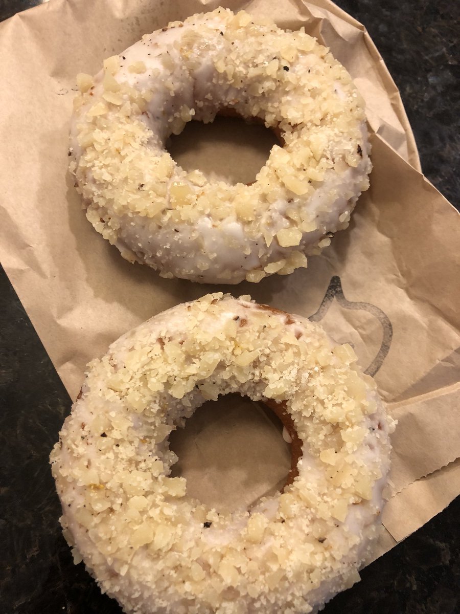 oneweedram's tweet photo. Nothing makes a bad week better than @Cartemsdonuts honey Parmesan donuts! #vancouver #vancouverfoodie #donuts #cartems https://t.co/PZQ2xDx1Dp