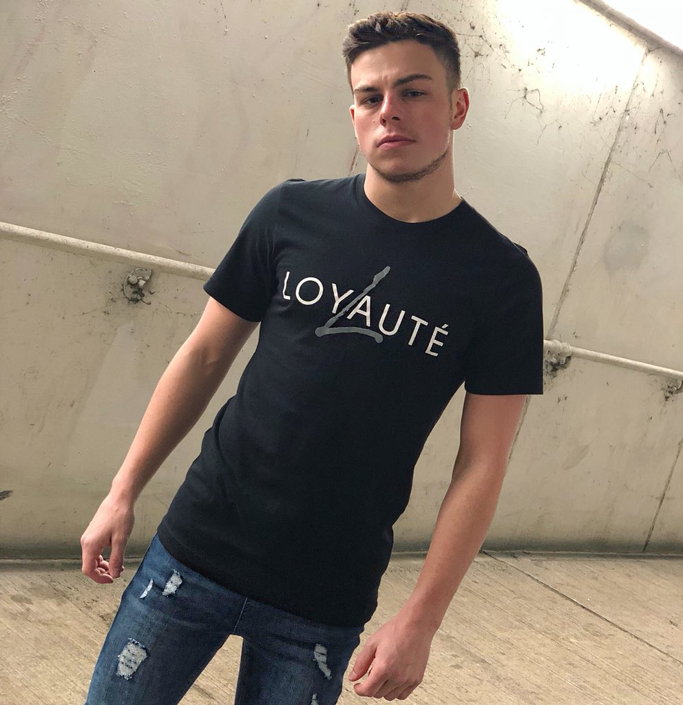 LaLoyaute_'s tweet photo. Logo Tee just £19.99 🔥 

Shop our latest reductions online: https://t.co/8sBGv2o7Dx

#LaLoyauté https://t.co/zQeVoXlNBg
