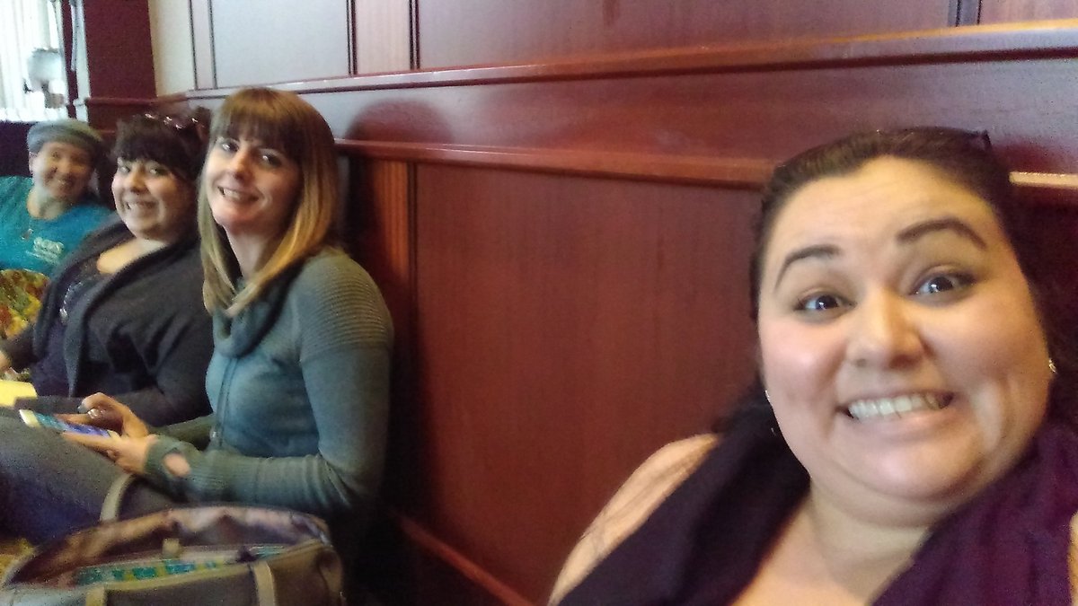 STEMwithJen's tweet image. #OCPSScience and #OCPSSTEM recharging to hit up so more awesome #NSTA18 Sessions!