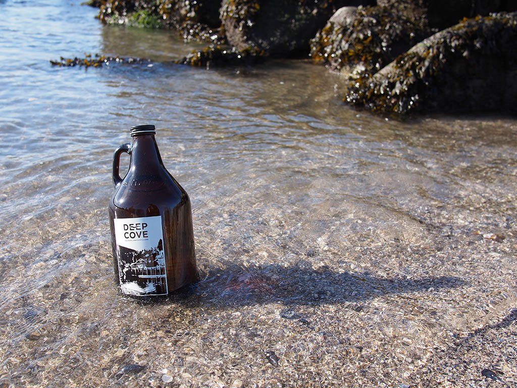 Got your growler fill for the weekend? Deep Cove Brewers and Distillers has you covered, with a great selection of delicious of freshly made craft beers on tap. Swing by DCBD and fill your growler today. #CraftBeer #DeepCove #NorthVancouver