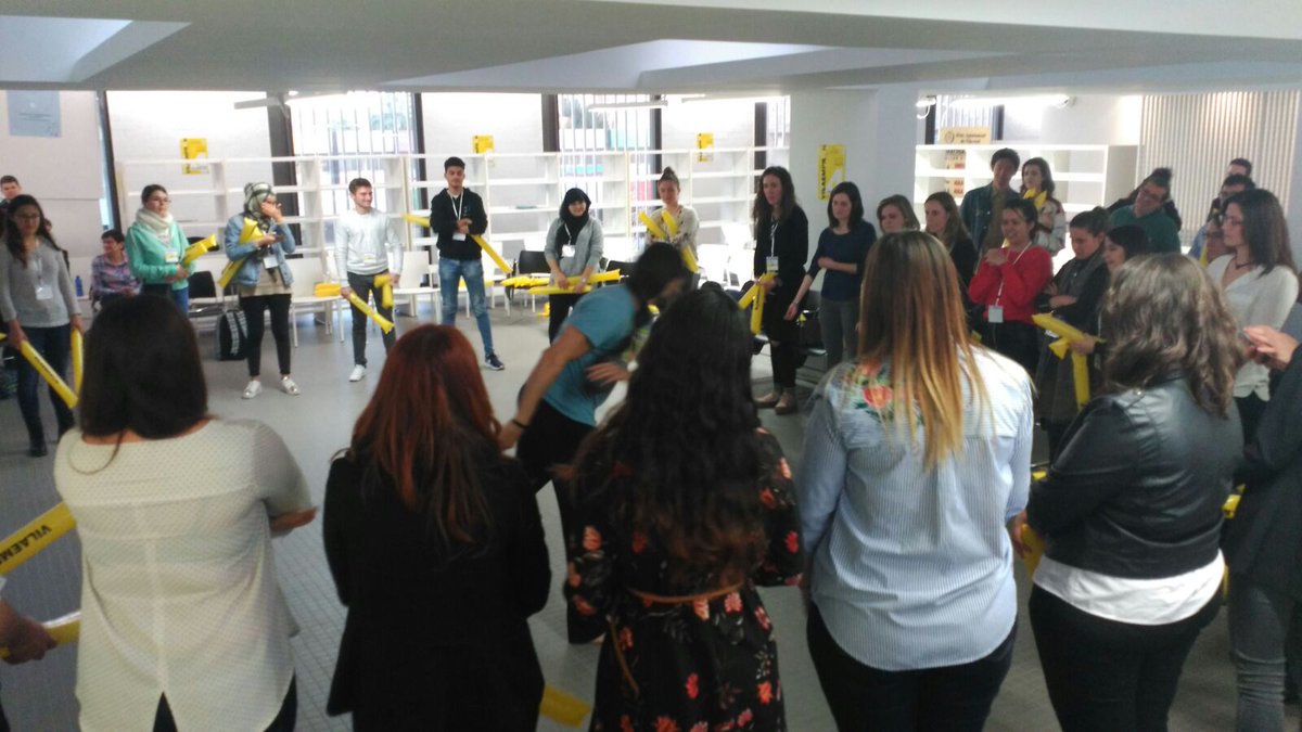 CEEICastellon's tweet photo. Al lliurament dels premis de la jornada @jvilaempren a la Biblioteca Universitària del Coneixement a Vila-real https://t.co/oJ9ZroSMM5