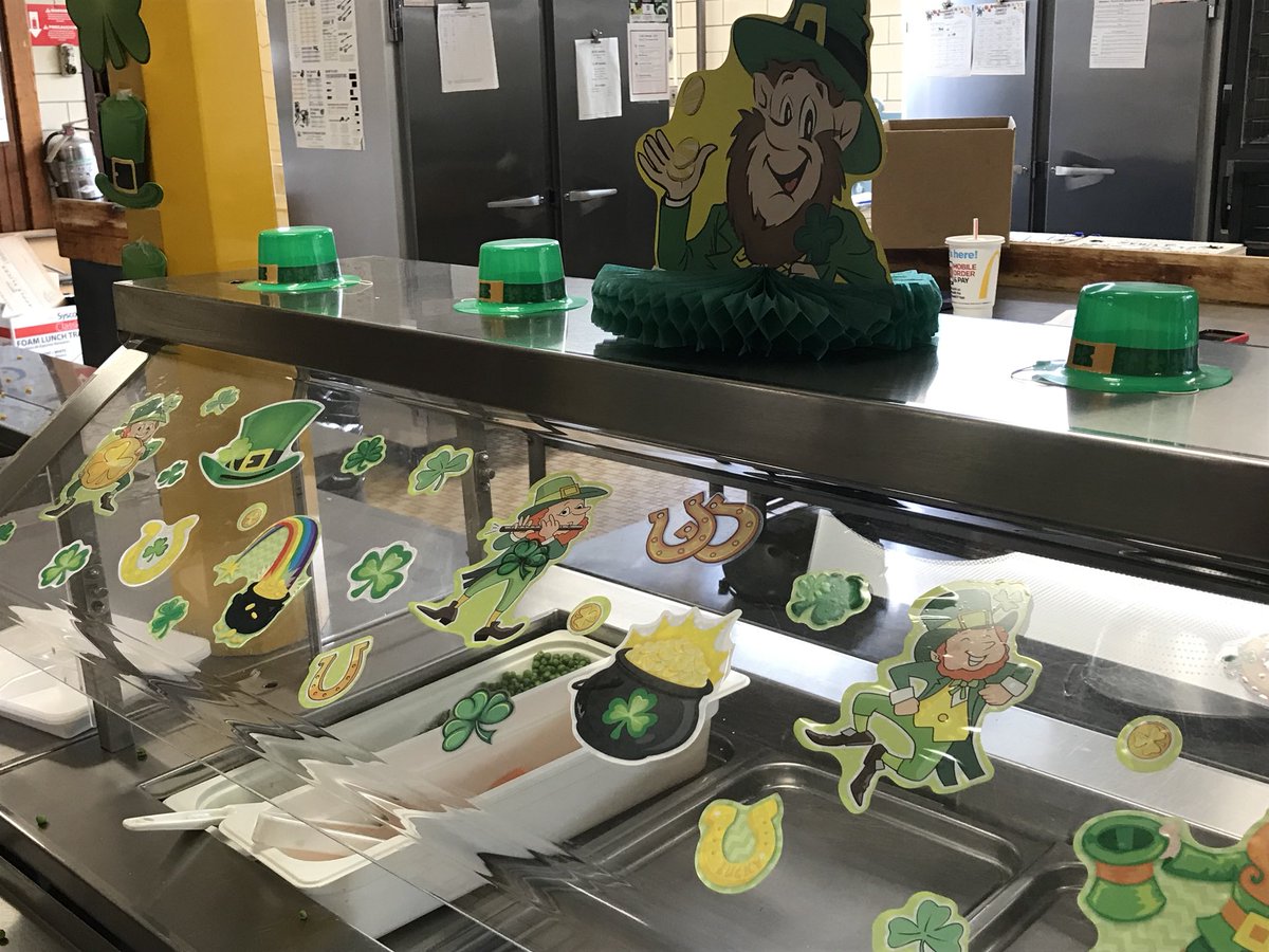 esbrownschool's tweet photo. Donning our green instead of the usual Brown School Pride for this Friday! 🍀 https://t.co/UZBmpVXdqq