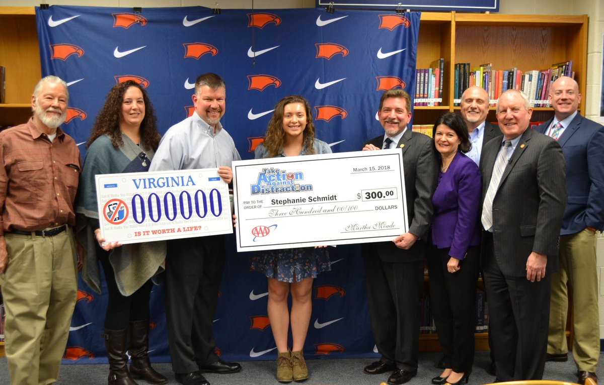 VirginiaDMV's tweet photo. Stephanie Schmidt, a student at @LCPSOfficial Briar Woods HS was honored yesterday as one of 8 finalists in the #VAPL8Contest. Thanks to @BarbaraFavola & @DavidReidVA for attending w/ #VADMV Commissioner Holcomb. Vote for your fav plate design: https://t.co/FVn6uEcqD8 https://t.co/nXPJlTZwWO