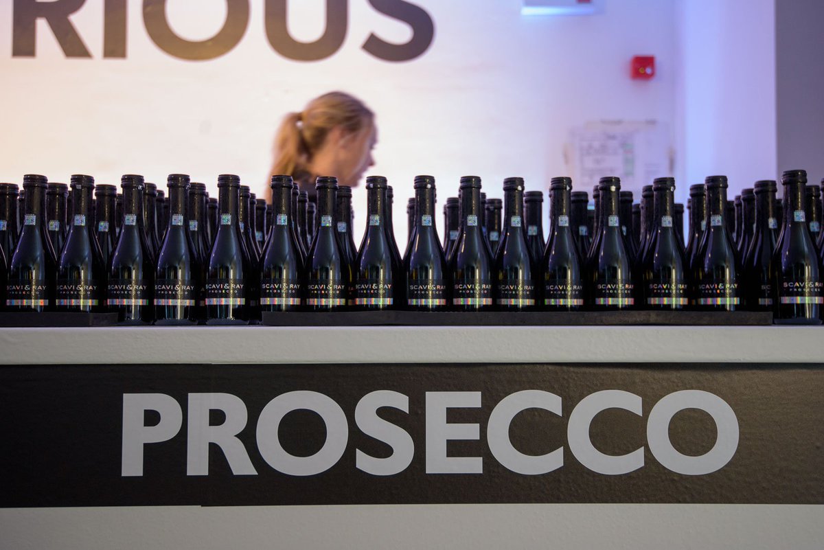 Did someone say Prosecco...?  #Prosecco #weekend #Scavi&amp;Ray #bubbles #celebrate #sparkles #piccolos
