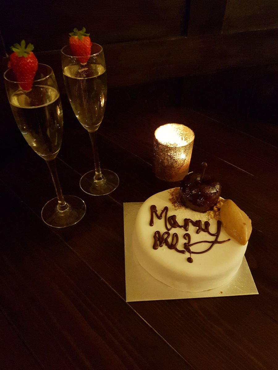 stantonhotel's tweet photo. Our Head Chef loves getting creative, this evening we had this for two of our guests... she said yes! #stantonmanor #hotel #restaurant #cake #champagne #celebration https://t.co/iTkn4II8GL