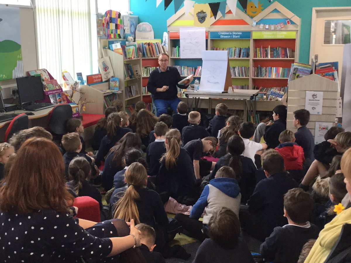 ysgolyddraig's tweet photo. #caerdydd #teifi @WBDWales diolch @llantwitlibrary @shoorayner #dragongold #creative #lit ideas and illustrations https://t.co/TlTYpyXp3r