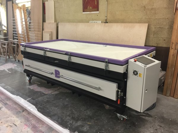 johanzaka's tweet photo. Enfin, le centre de thermoformage @Bugatool est arrivé, à très bientôt pour des vidéos de démonstration! https://t.co/rS2s4uAGVf